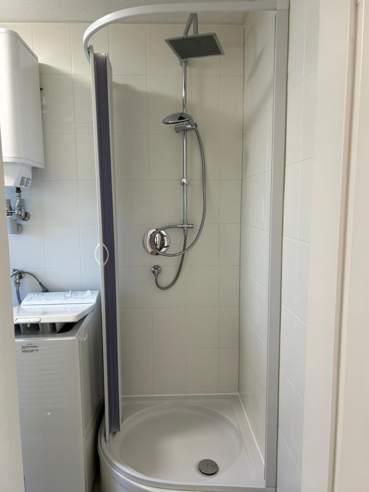 Schoene 1-Zimmer Wohnung Am Bahnhof 2 Parkplaetze Зонтхофен Экстерьер фото